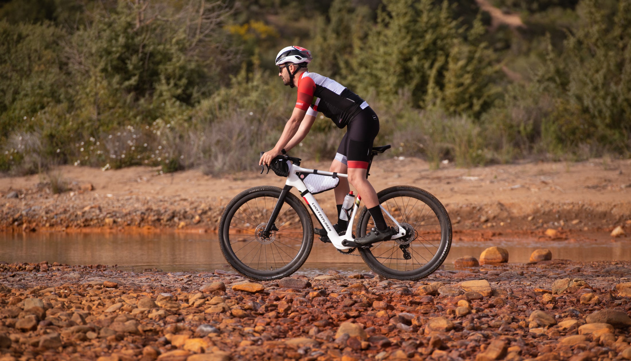 Lucky Explorer Gravel